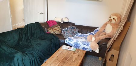 4 bedroom house - Photo 2