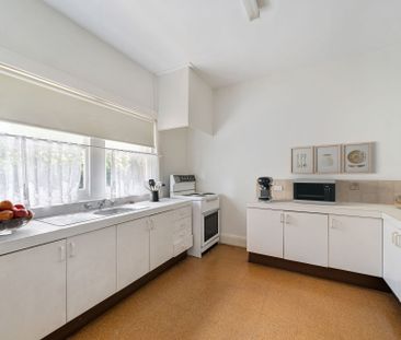 Convenient Location - Photo 6