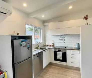 Beautifully presented 1 Bedroom - Photo 5