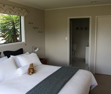 Modern Lynmore Home - Owhata - Photo 1