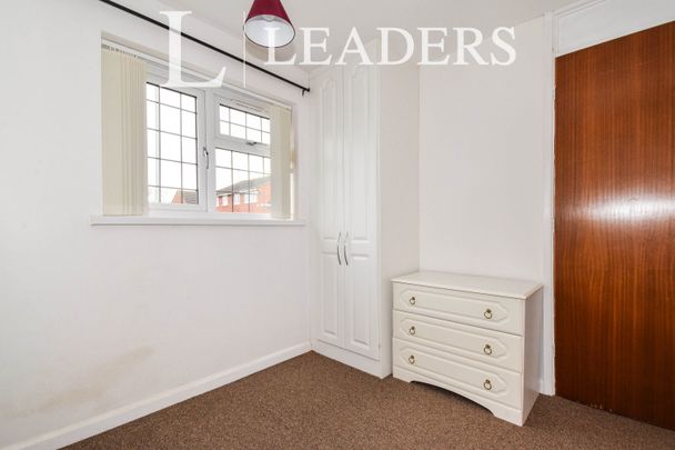 2 bedroom bungalow to rent Ludlow Close, Oadby, Leicester, LE2 - Photo 1