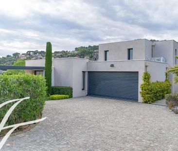 Maison à louer Mougins - Pibonson, Cote d'Azur, France - Photo 1