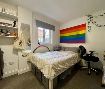1 bedroom in a house share to rent - Photo 3