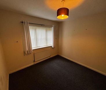 2 bedroom ground floor flat to rent - Photo 3