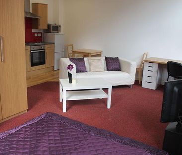 Studio to rent - Photo 1