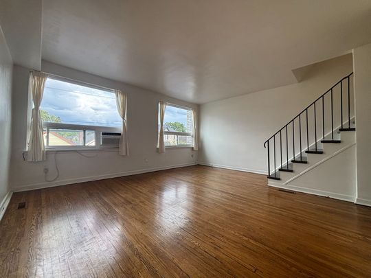For Lease - 928 Pape Avenue Unit# 1, Toronto, Ontario - Photo 1