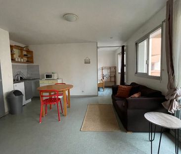 Location Appartement 1 pièce 32m² - Photo 2