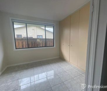 “Modern Comfort and Lifestyle Convenience in Prime Braybrook Location” - Photo 2