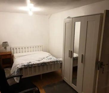 Room in a Shared House, Caletock Way, SE10 - Photo 1