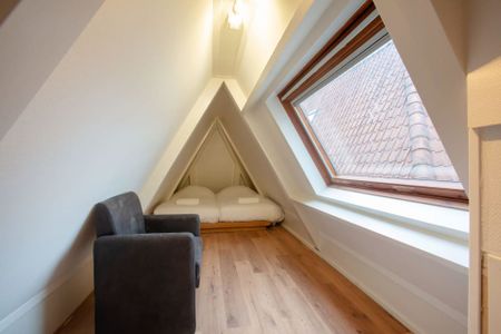 Warmoesstraat | Two Bedrooms - Photo 3