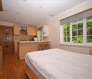 Herga Court, Harrow on the Hill - Photo 4