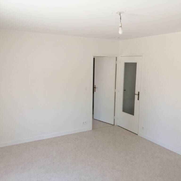 Location appartement 2 pièces 42.95 m² à Laval (53000) - Photo 1