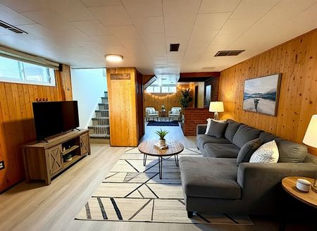 For Lease - 83 Kulpin Avenue, Bradford West Gwillimbury, Ontario - Photo 2