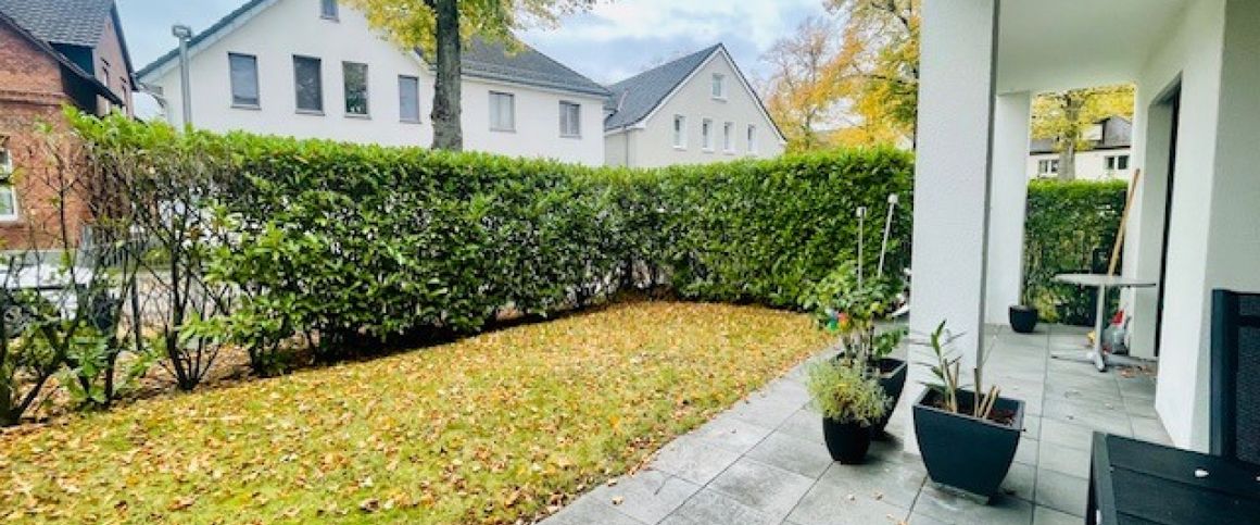 Wunderschöne, barrierefreie 3,5 Zi. EG-Whg. überd. Terr. Fahrstuhl, kl. Garten, TG GT-Innenstadt - Photo 1