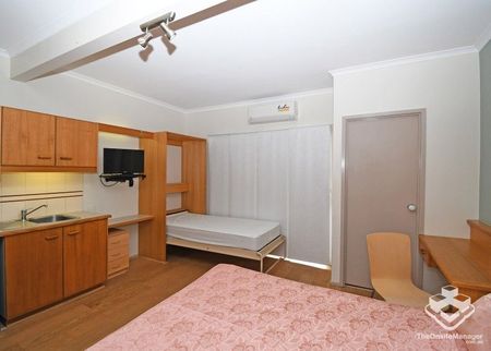 Furnished Studio Apartment - Photo 5