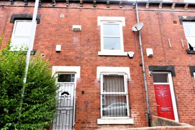 4 bedroom House in Thornville Street, Leeds - Photo 4