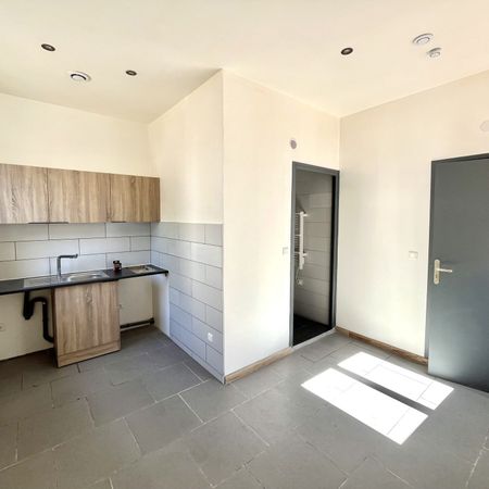 Location Appartement 1 pièce 15m² TOURCOING 59200 - Photo 3