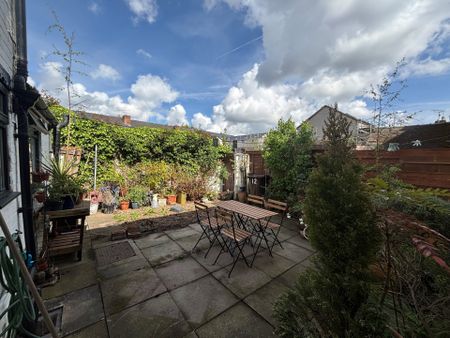 OliveStreet, DERBY - Photo 4