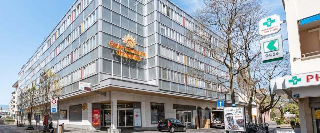 Une ambiance citadine et une riche offre culturelle - Photo 1