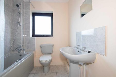 1 bedroom semi-detached house to rent - Photo 4