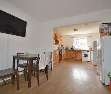 6 bedroom end of terrace house to rent - Photo 5