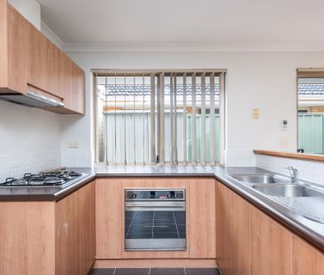 33 Blue Mountain Link, Merriwa WA 6030 - Photo 2