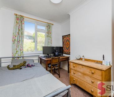 4 bedroom terraced house to rent - Photo 3