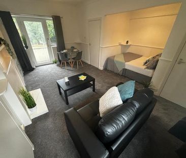 Studio to rent - Photo 6