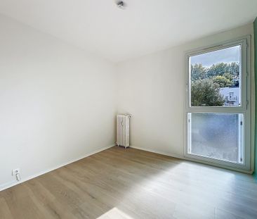 Location Appartement 4 pièces 68m² ST LO 50000 - Photo 5