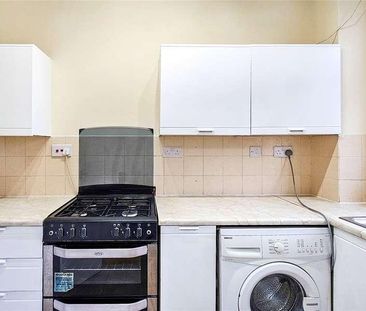 Blenheim Crescent, South Croydon, Surrey, CR2 - Photo 1