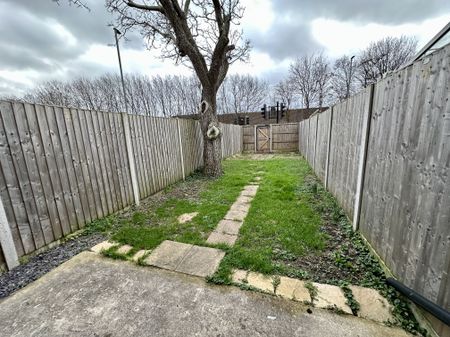 2 bed house to rent in Cunningham Road, Burnham-on-Sea, TA8 - Photo 2