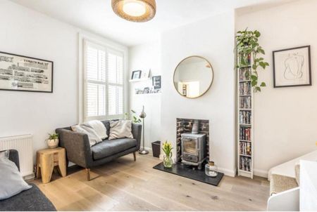 2 bedroom apartment to rent - Photo 5