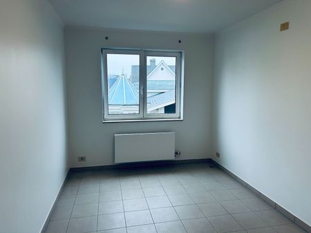 Ruim appartement (ca. 120m2) op 1e verdieping met 3 slaapkamers - Foto 4