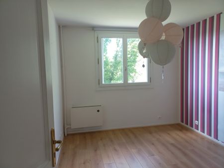 Location Appartement 3 pièces 61m² VICHY 03200 - Photo 5