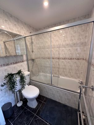 Room in a Shared House, Walm Lane, NW2 - Photo 1