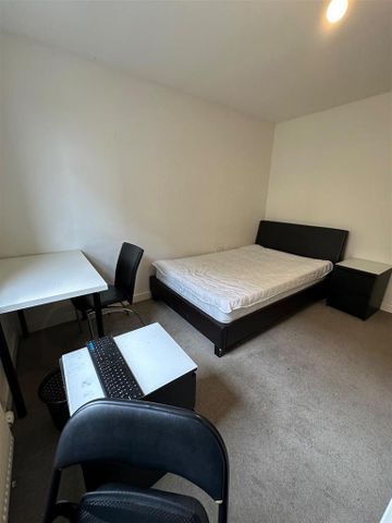 2 bedroom private hall to rent - Photo 5