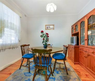 Charming home, great location! - Photo 2