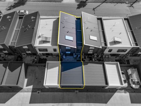 10 Slattery Place, Pakenham VIC 3810 - House For Rent | Domain - Photo 2