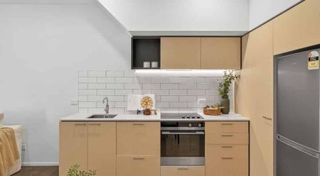 2/34 Cranmer Square, City Centre - Photo 3