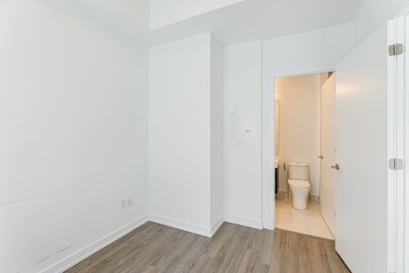 For Lease - 39 Roehampton Avenue Unit# 405, Toronto, Ontario - Photo 3