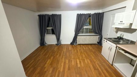 For Lease - 1020 Coxwell Avenue Unit# Upper, Toronto, Ontario - Photo 2