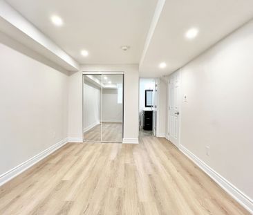 For Lease - 411 Grindstone Trail, Oakville, Ontario - Photo 3