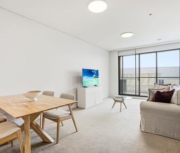 Resort-Style Luxury with Study | Fully Furnished & Ready to Move In... - Photo 1