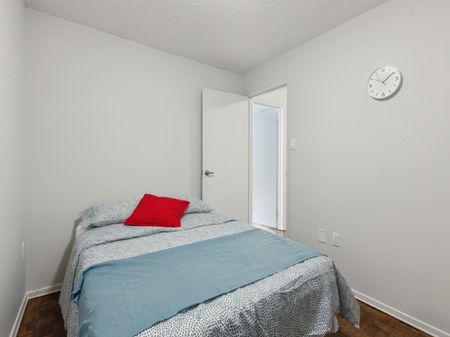 Deluxe Basic - Somerset, Halifax - Photo 2