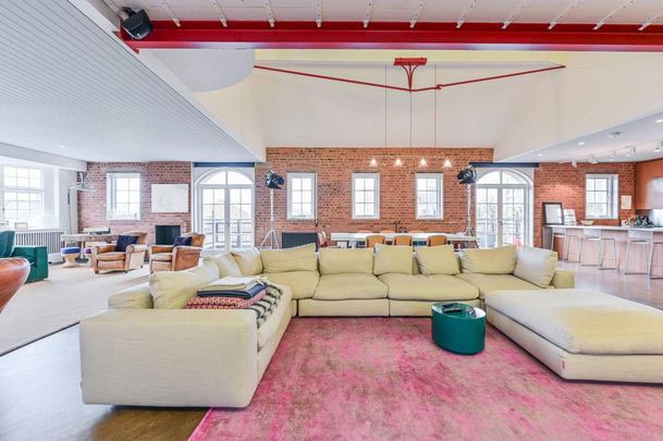 3 bedroom flat to rent - Photo 1