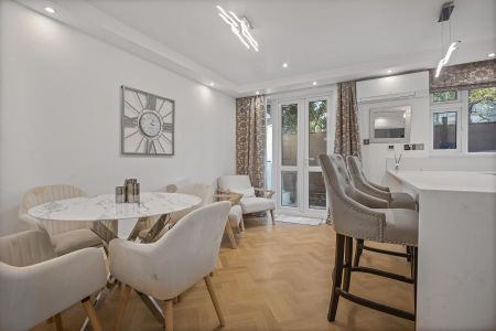 4 bedroom townhouse to rent - Photo 3