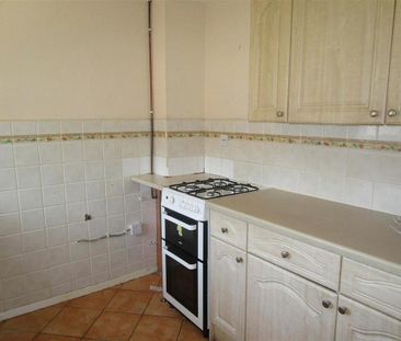 2 bedroom semi-detached house to rent - Photo 6