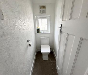 5 bedroom semi-detached house to rent - Photo 5