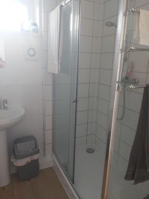 4 bedroom terraced house to rent - Photo 1