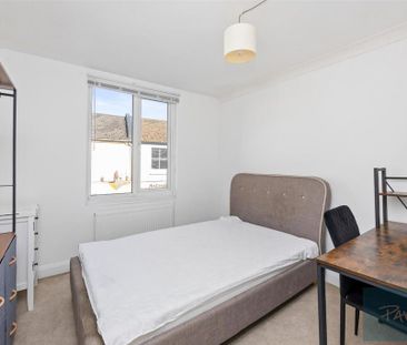 4 bedroom apartment to rent - Photo 6